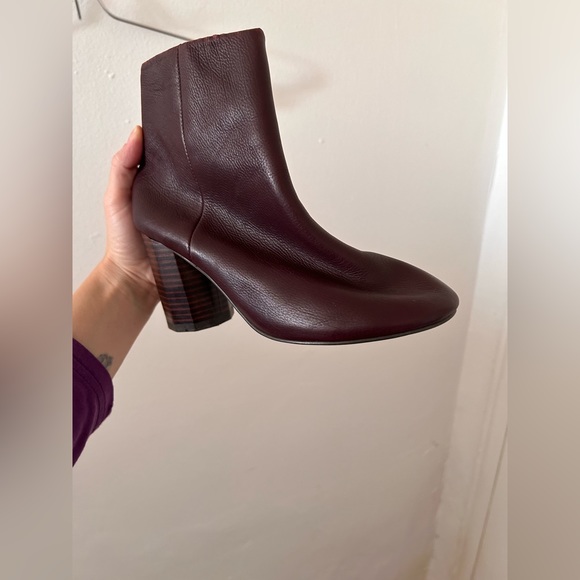 GREY CITY - Women’s Burgundy Leather Octogon Heel - Size 6 - Picture 8 of 9